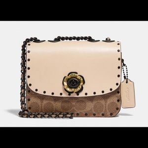 Madison Shoulder Bag 16 In Sig. Canvas With Rivets